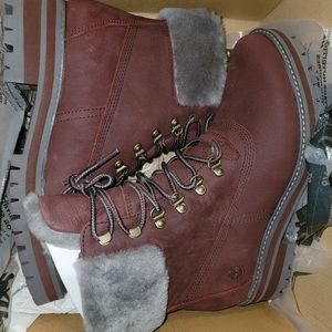 Women's Burgundy Timberland Boots Sz 10